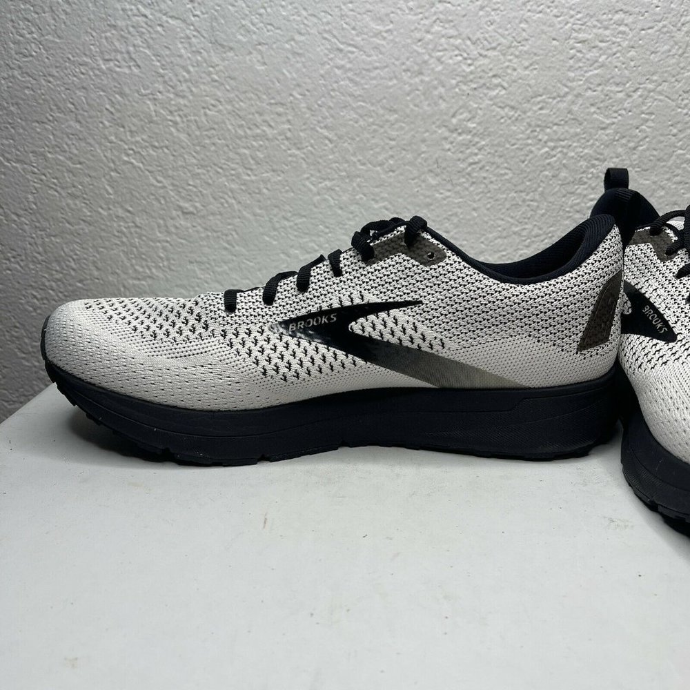 Brooks Revel 4 Running Shoes Womens Size 11 White Black Sneakers New Without Box - Picture 4 of 10